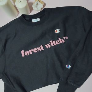Forest Witch TM Champion Cropped Sweatshirt in black